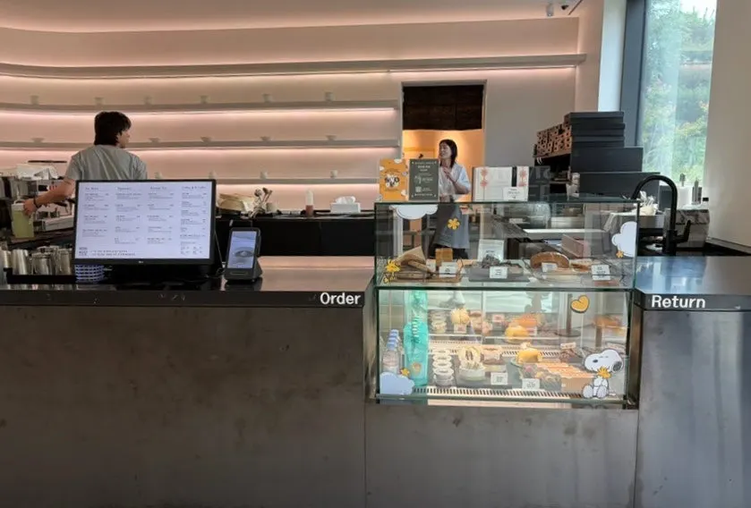 普门湖畔整洁静谧的氛围