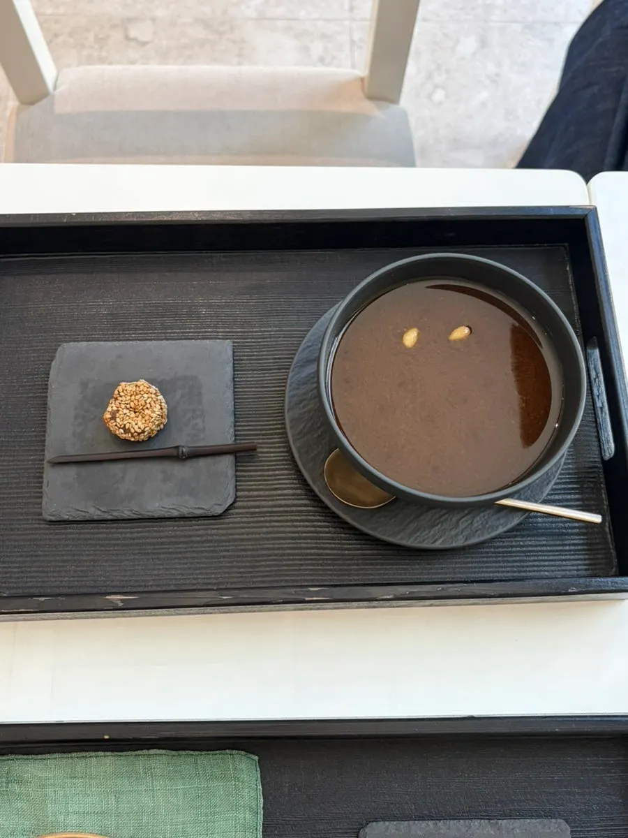 Jujube tea served as a full table spread at Bibibidang