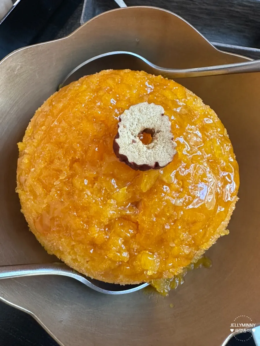 Bibibidang's signature pumpkin bingsu