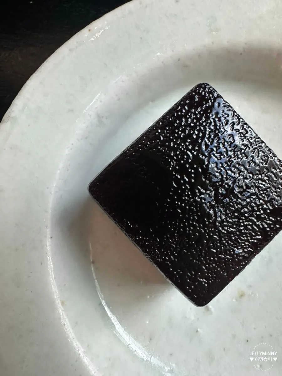 Chewy omija-flavored jelly