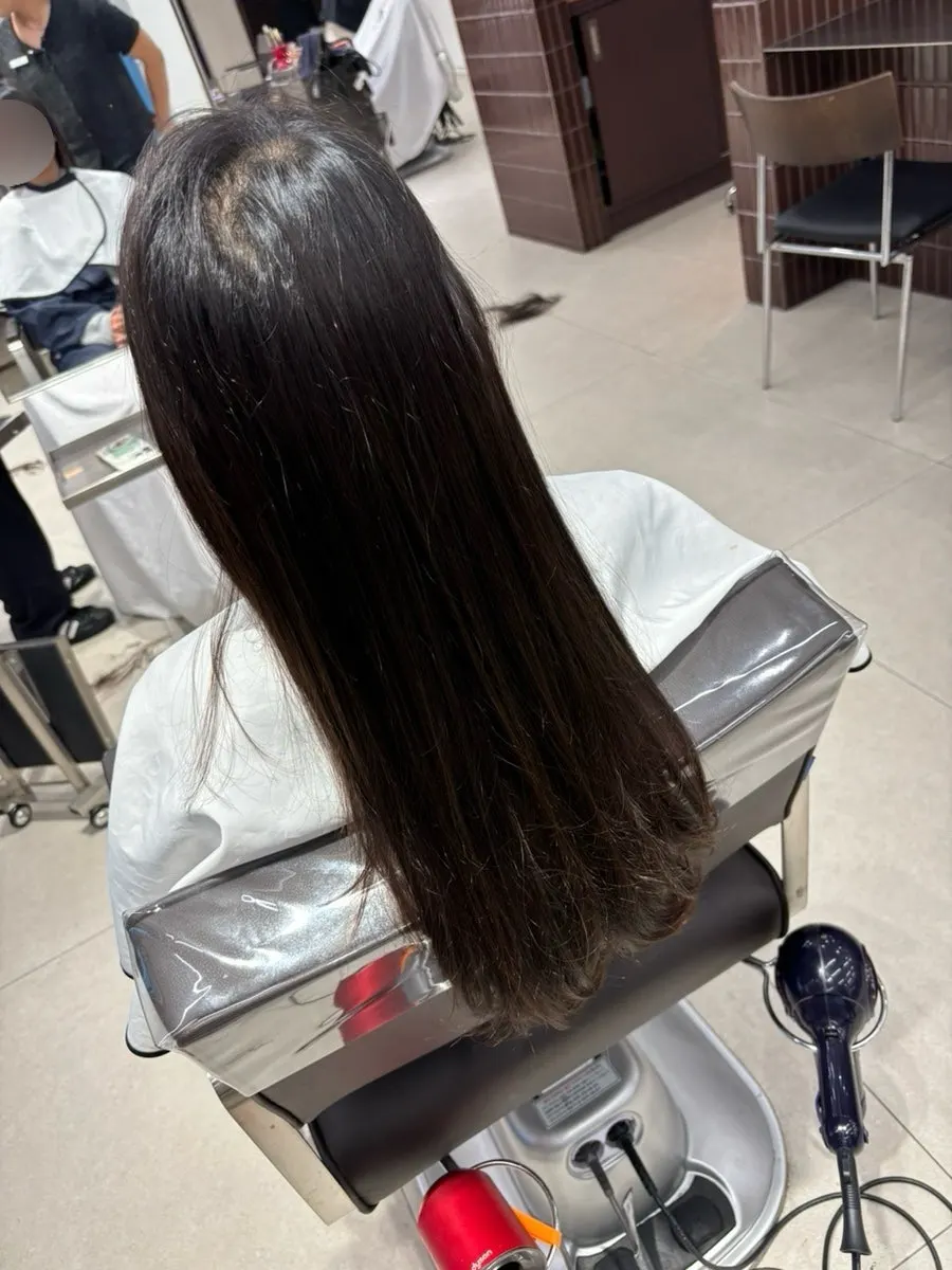 Shiny, bouncy hair ends after treatment