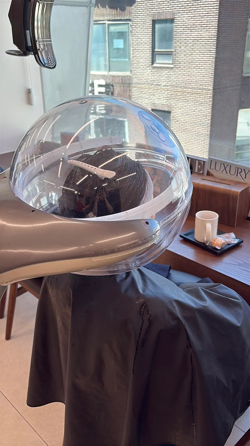 Hair mid-way through the inner clinic