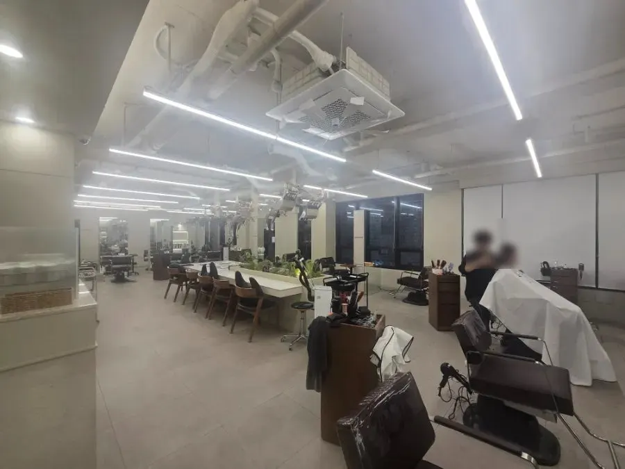 Clean interior of Beorn Hair Cheongdam