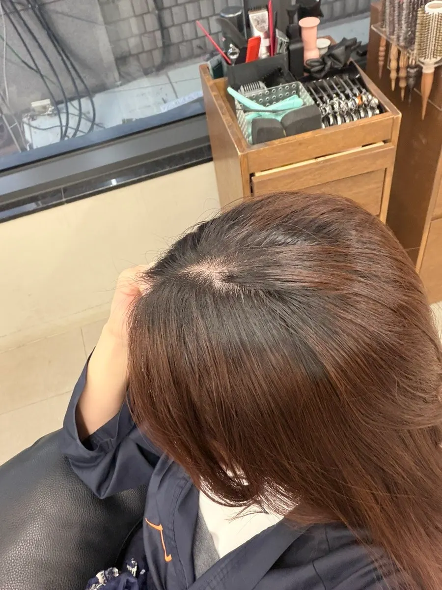 오렌지 주스와 간단한 다과