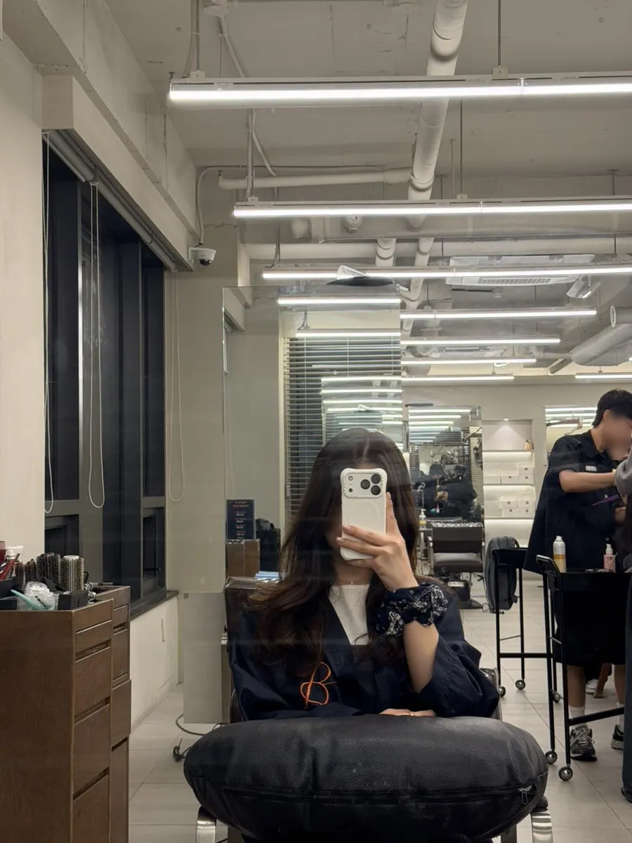 웨이브 드라이로 마무리한 완성 헤어