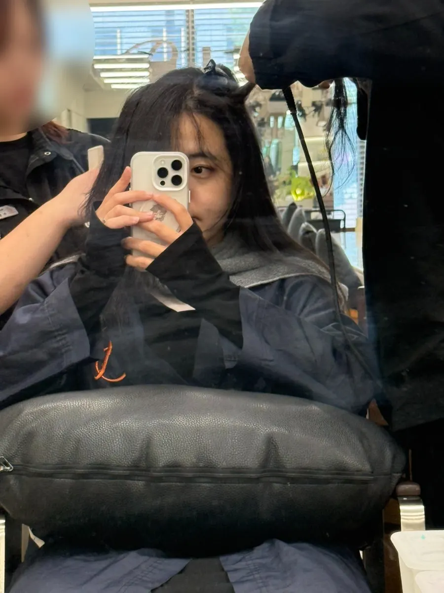 샴푸 후 모발을 정리하는 과정