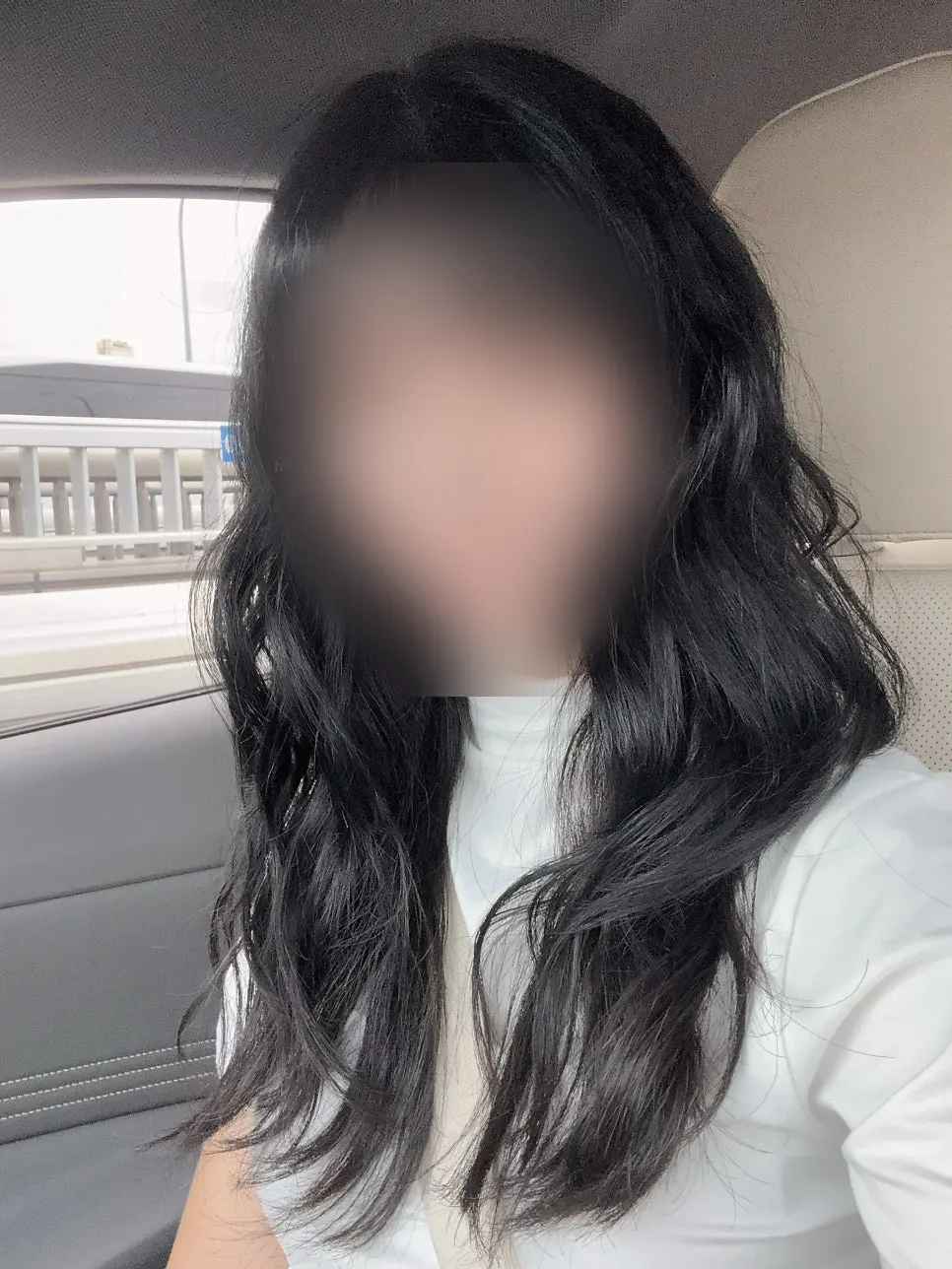 자연스러운 웨이브가 보이는 완성 사진