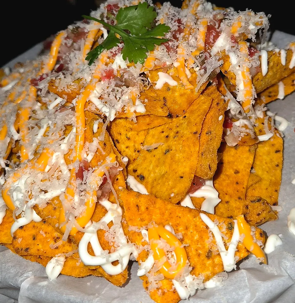 수제 토마토 살사가 올라간 나쵸
