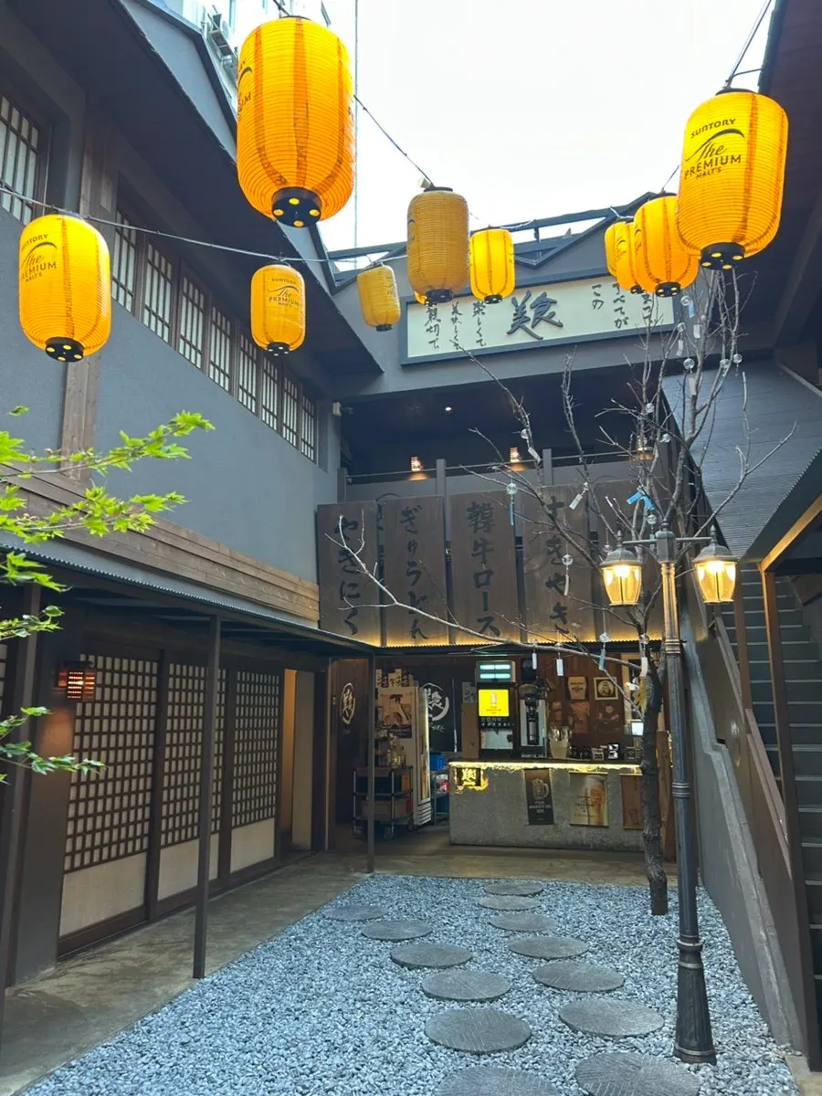 Entrance of Bisyoku with a Japan-like feel