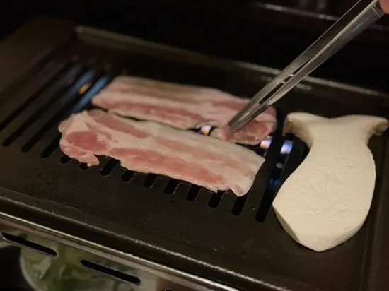 Pork belly on the Japanese-style yakiniku brazier