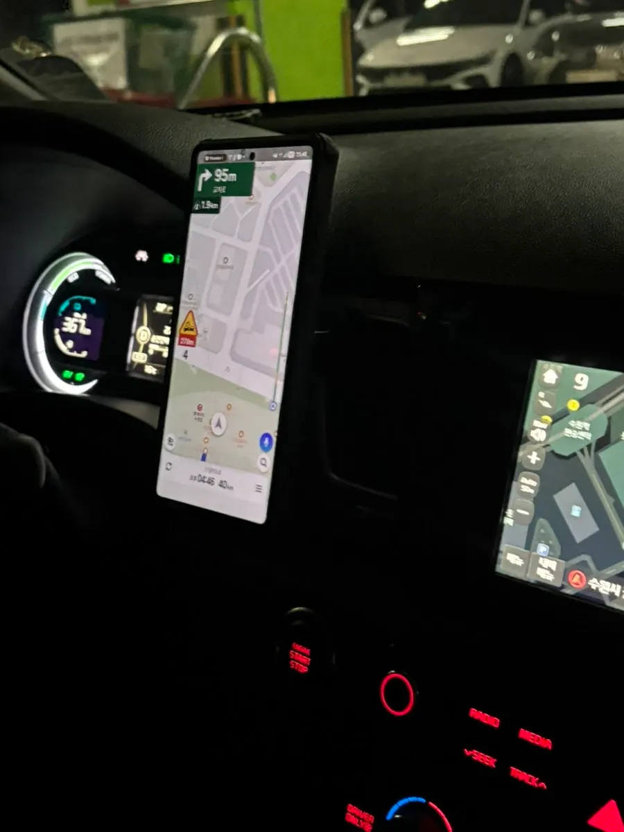 Simple car interior phone mount design