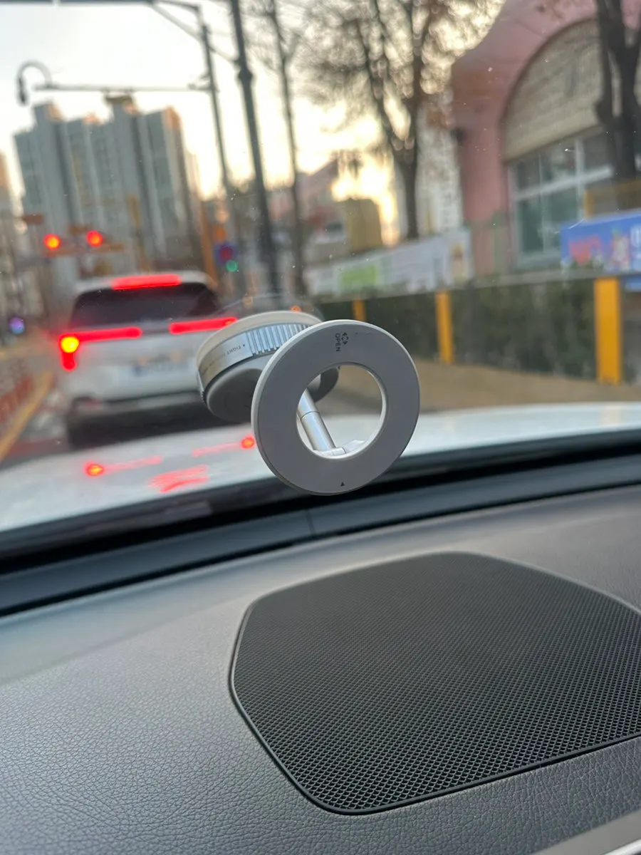 Suction mount installed on top of the dashboard