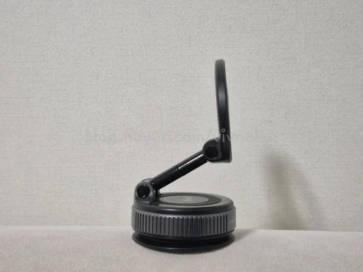 Using the MagSafe mount to watch videos