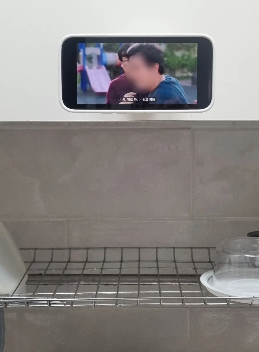 室内で活用するMagSafeスタンド画像