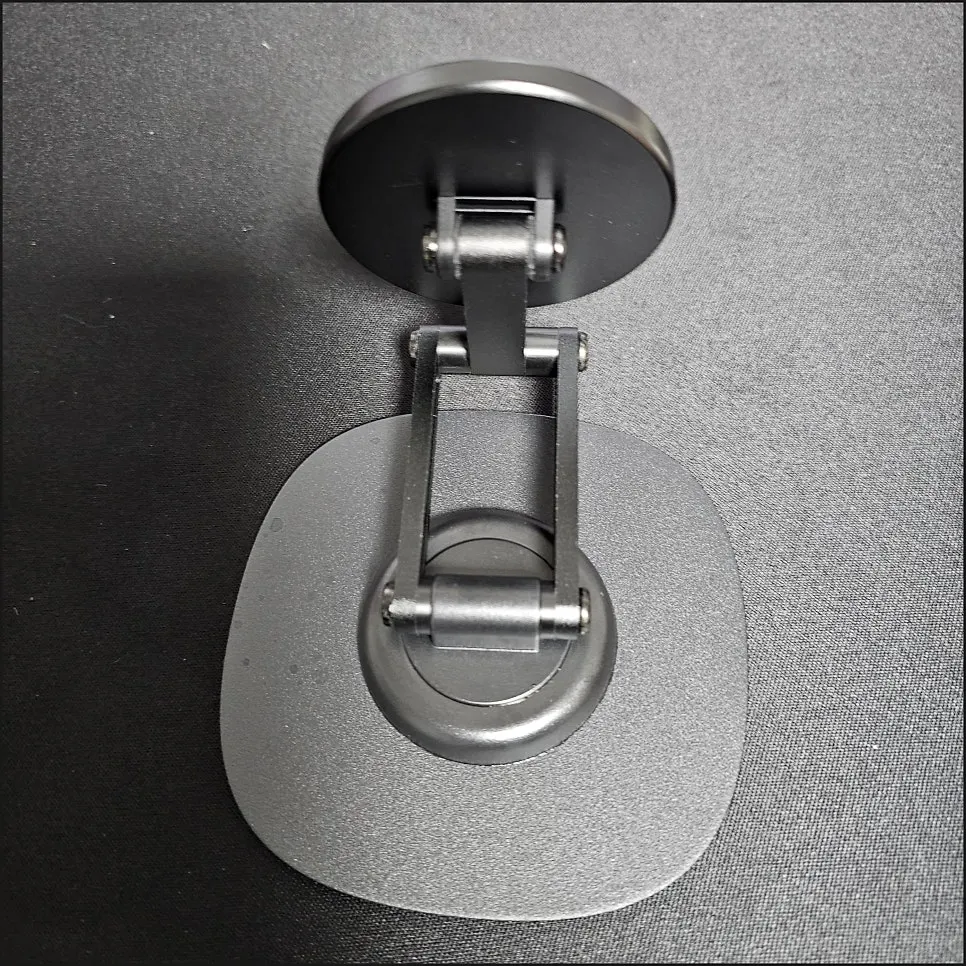 Vitinya phone stand with its folding and unfolding structure