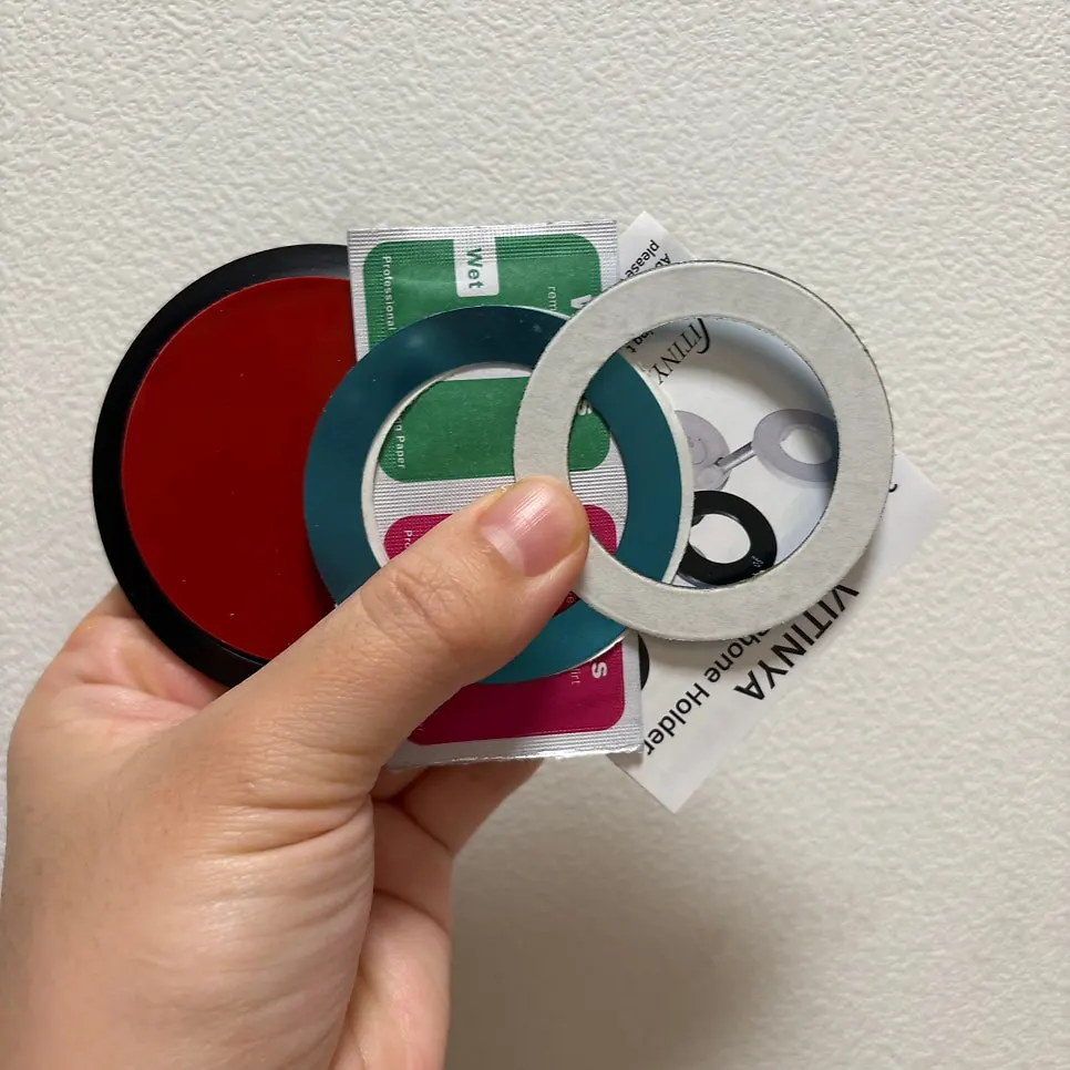MagSafe rings and suction-pad components