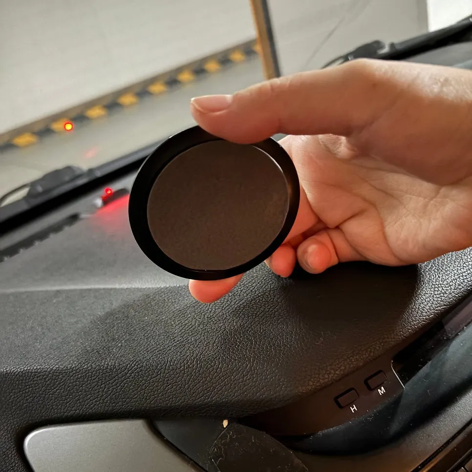 Installing the car suction pad