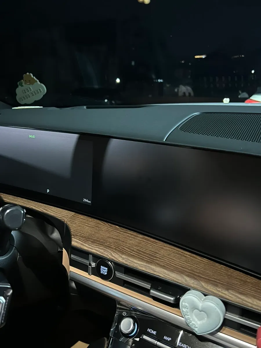 MagSafe mount used while driving