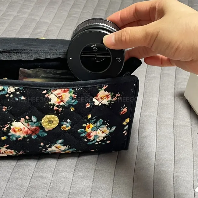 Portable MagSafe mount in use