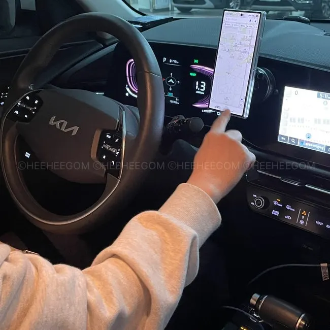 Car navigation phone mount