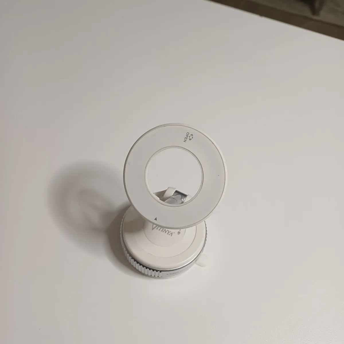 360-degree rotating portable MagSafe phone mount