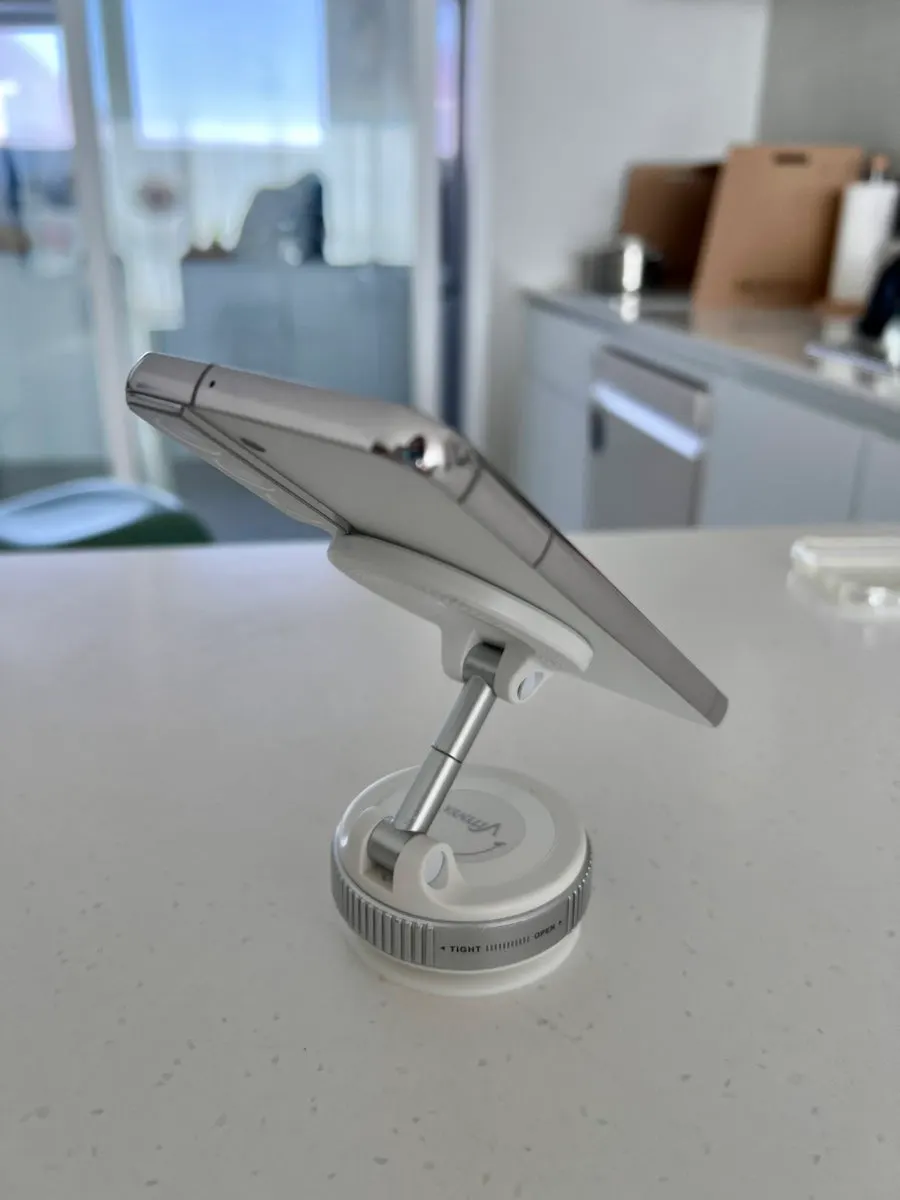 Portable mount folded to compact powder case size