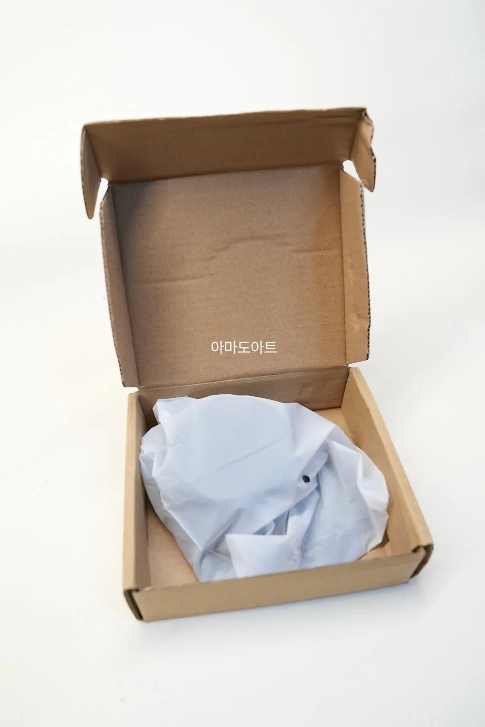Bitinya 360-degree rotating stand