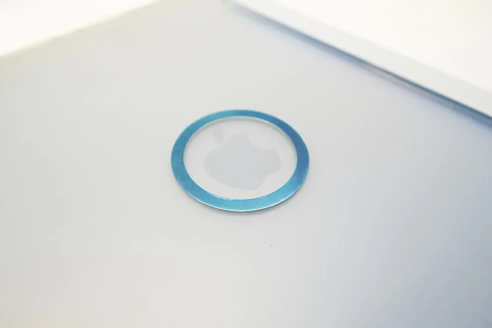 MagSafe-compatible O-ring for iPad