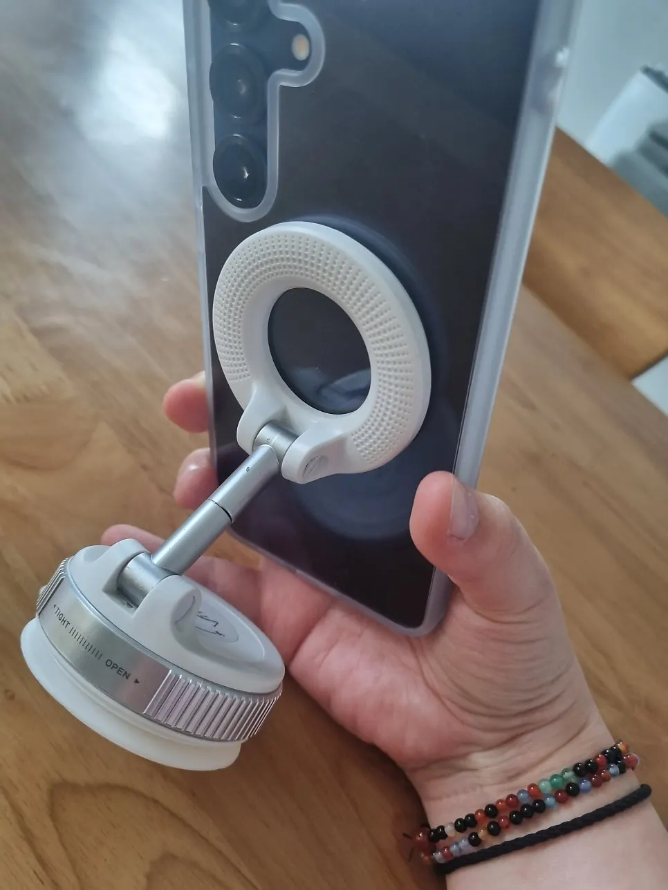 MagSafe mount secured to a Galaxy S25 Plus