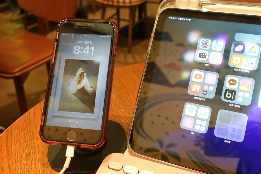 MagSafe stand used in everyday life