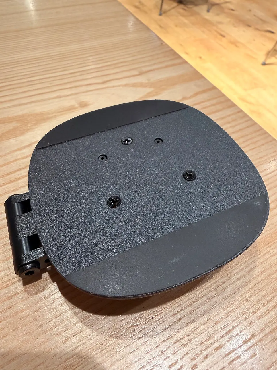 Folded portable MagSafe stand