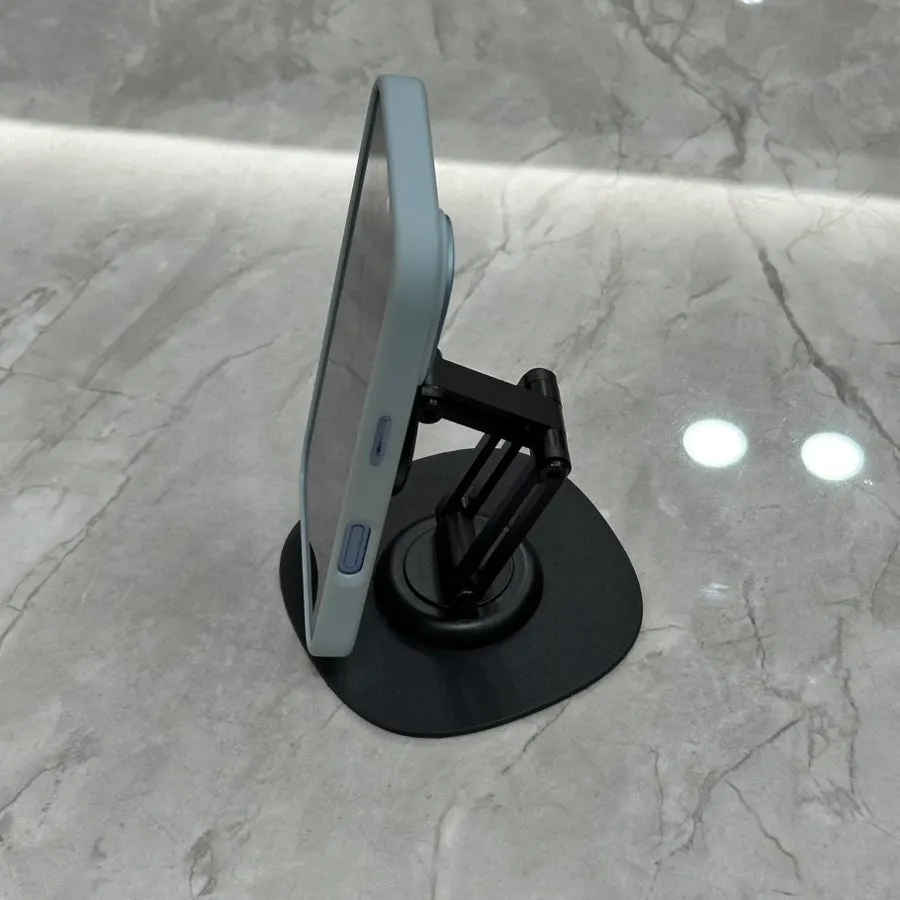 Minimal stand displayed like a décor item on a desk