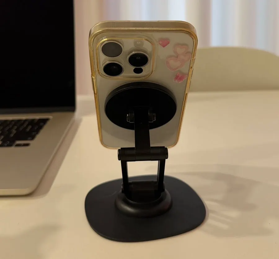 Using the stand for portrait and landscape videos