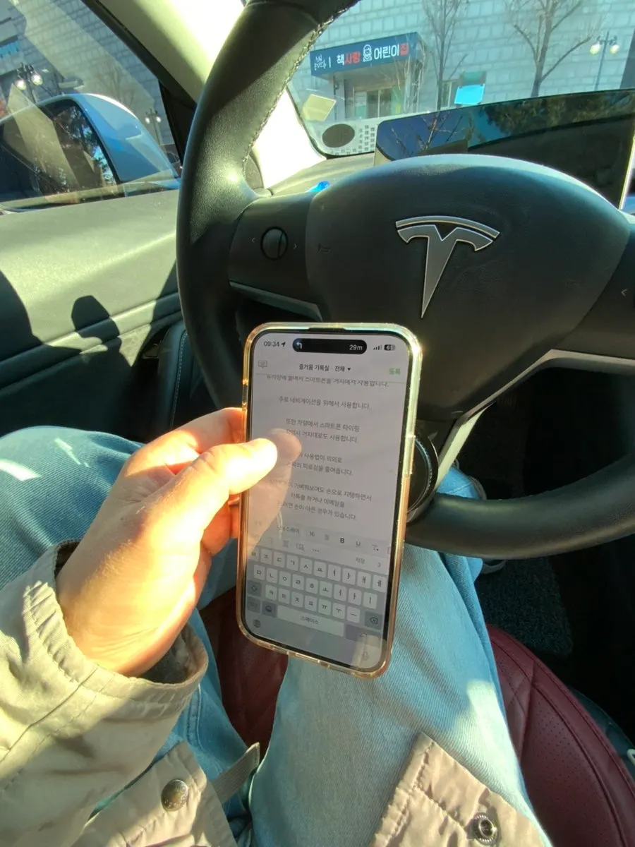 MagSafe mount secured to the steering wheel