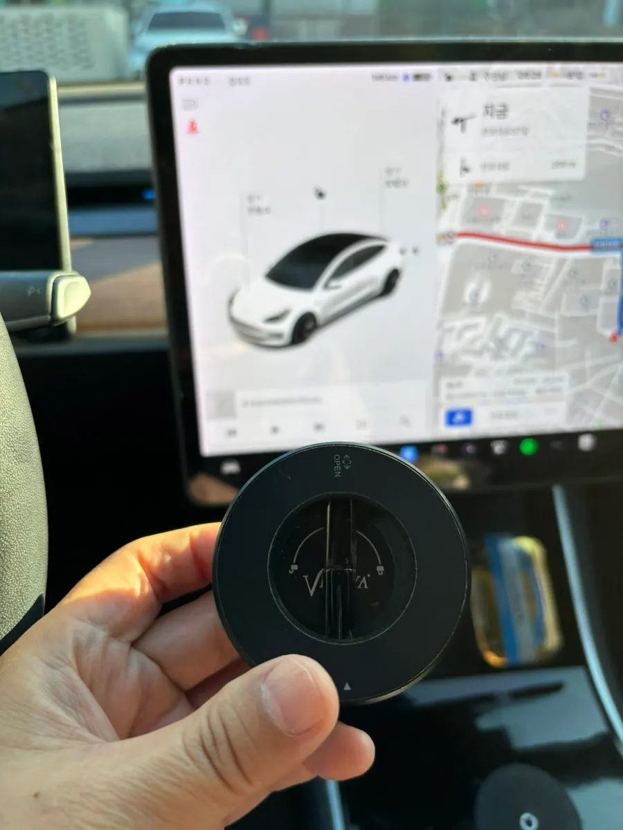 Smartphone mounted for navigation