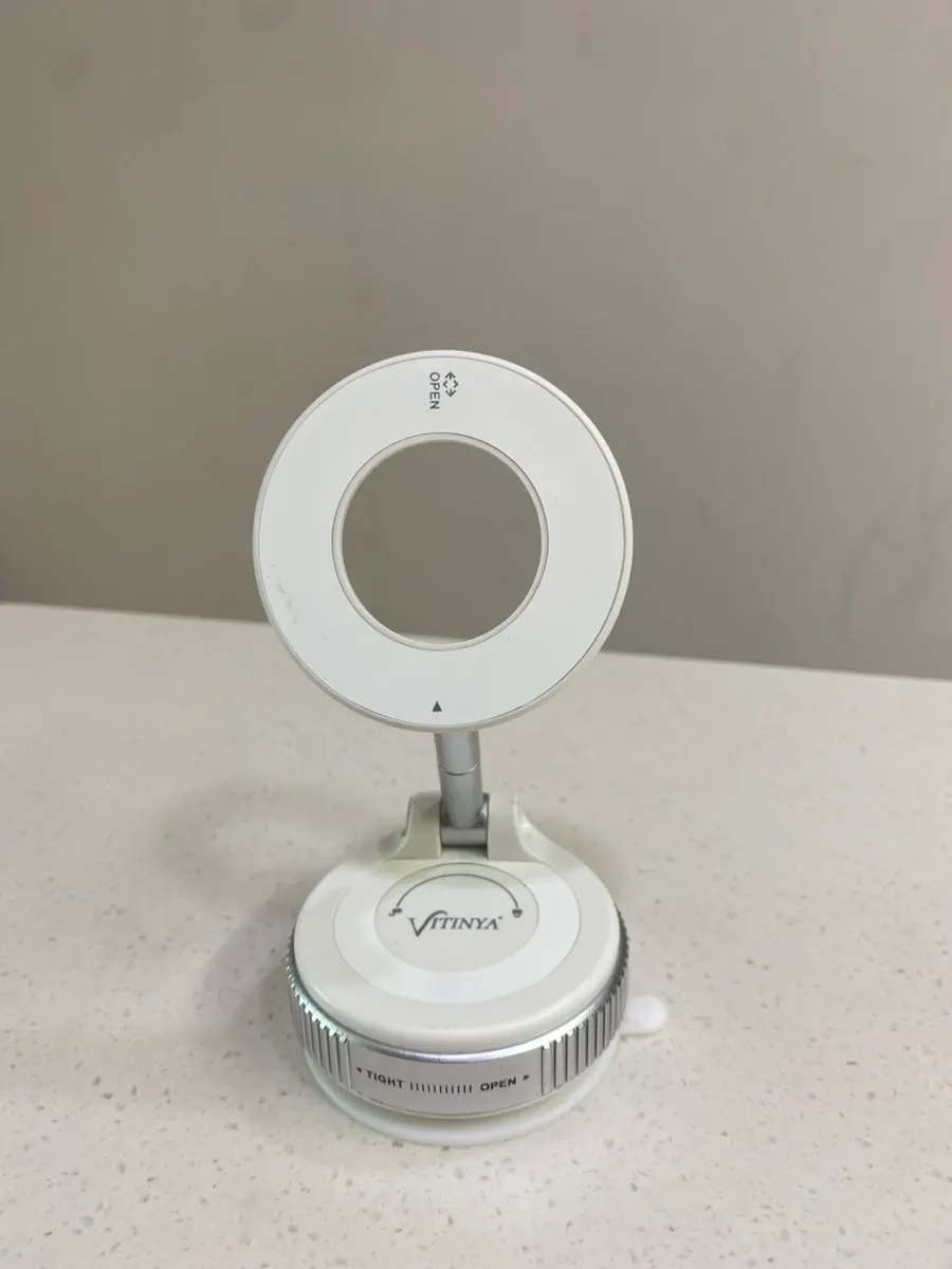Smartphone mount used for videos at a desk