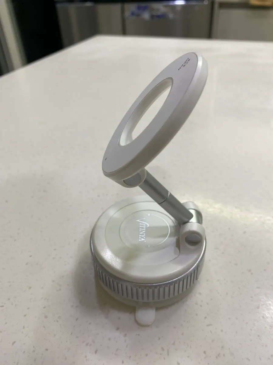 Vacuum-suction mount set up for mobile work
