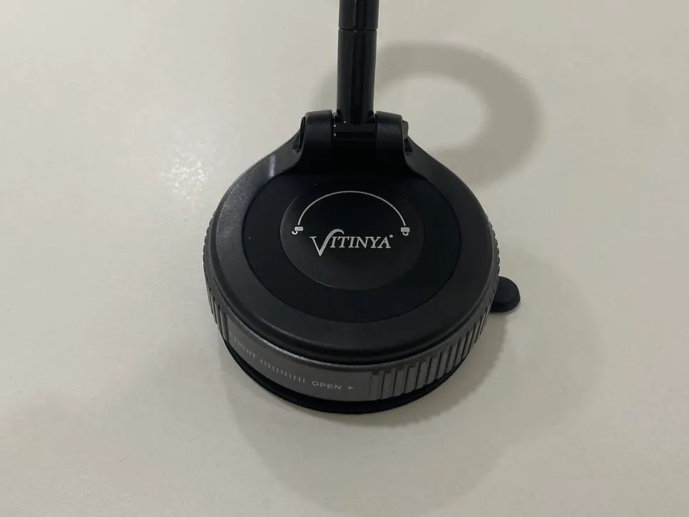 Dial-suction mount construction