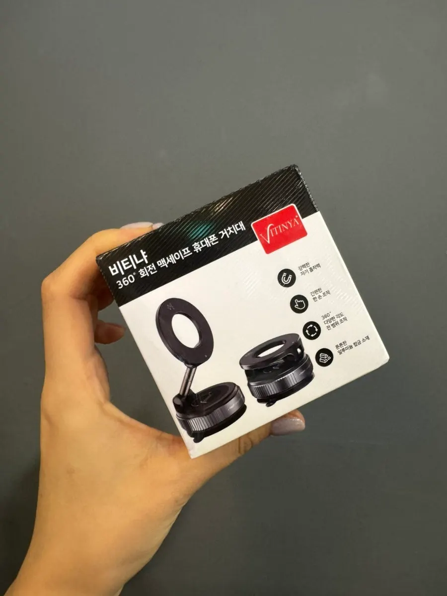 Car phone mount for using a smartphone while driving