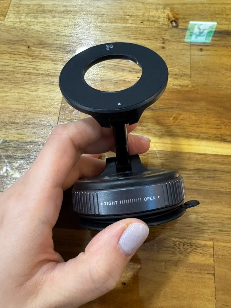 360-degree mount adjusted to the driver's line of sight
