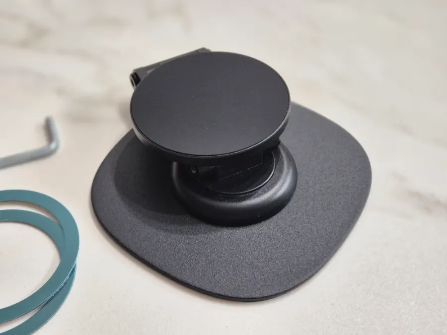 Included round stickers for Galaxy devices