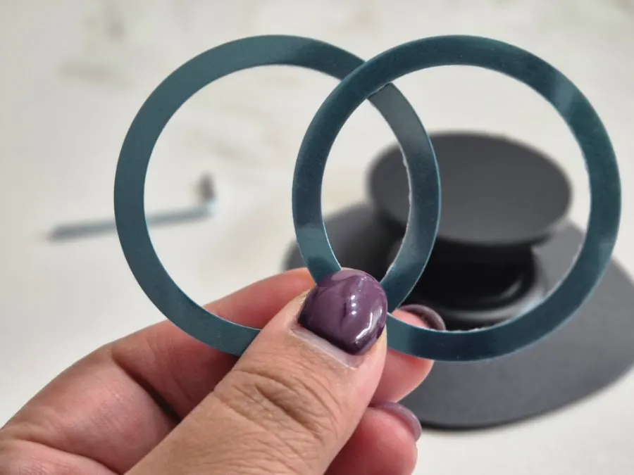 Ring attached to a tablet for use