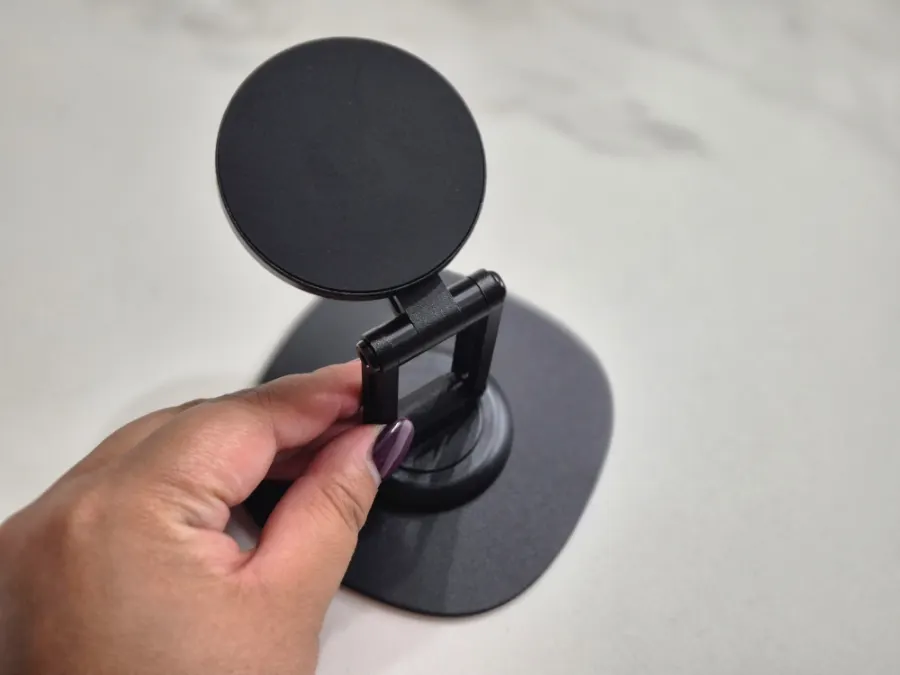 Stand for both smartphones and tablets