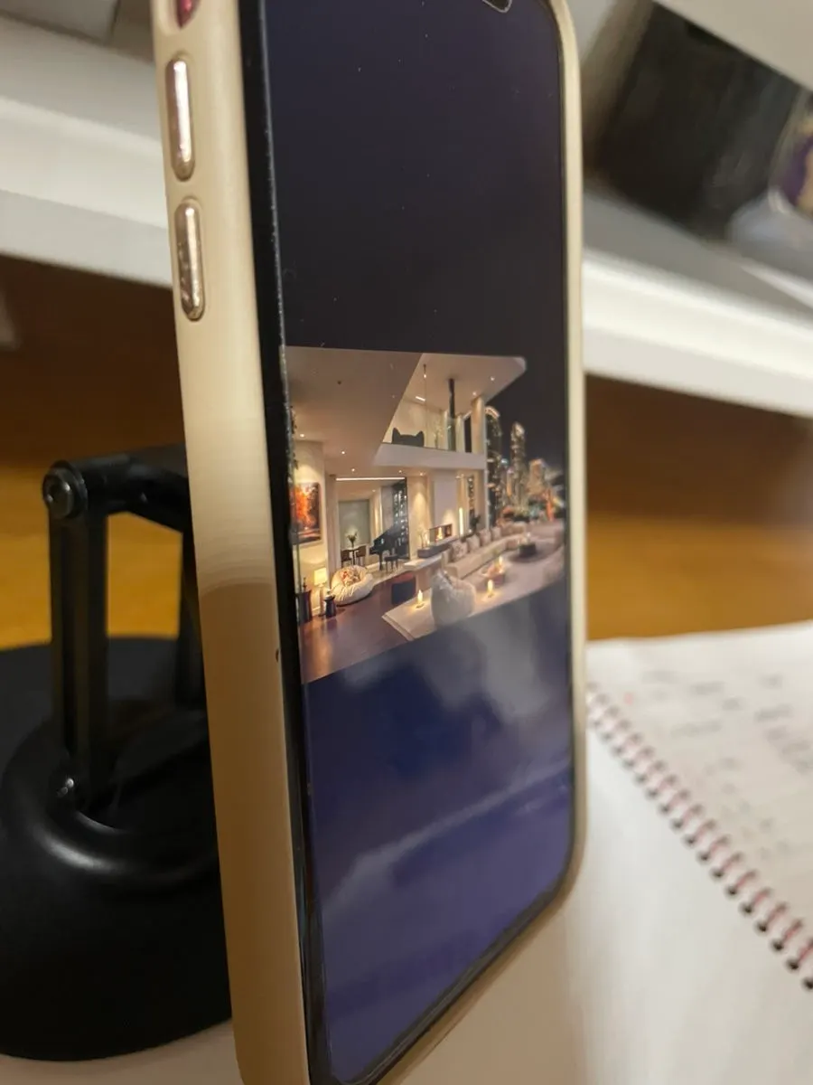 Adjustable-angle stand