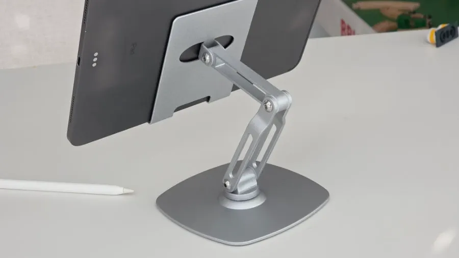 Tablet stand compatible with various devices