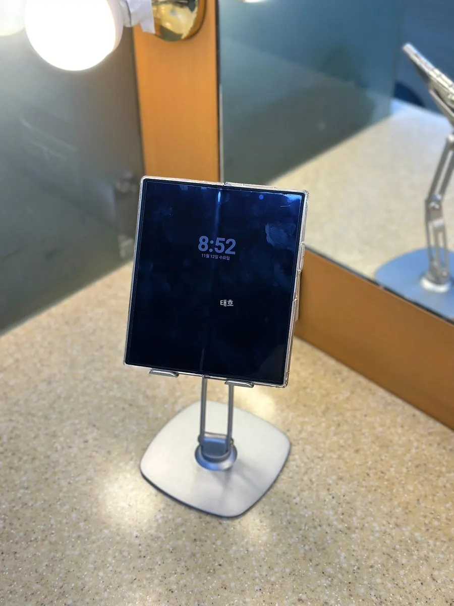 Tablet stand raised high