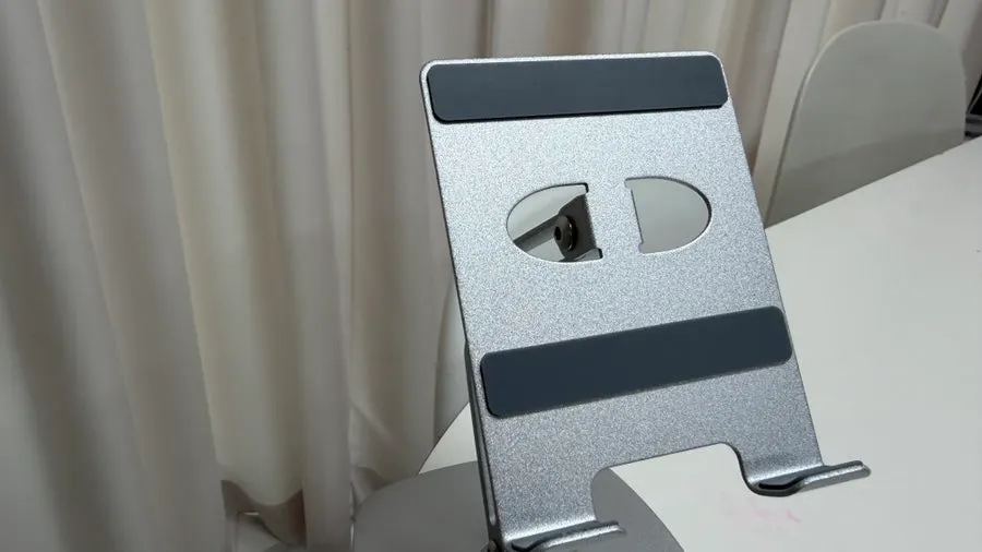 Full-metal tablet stand