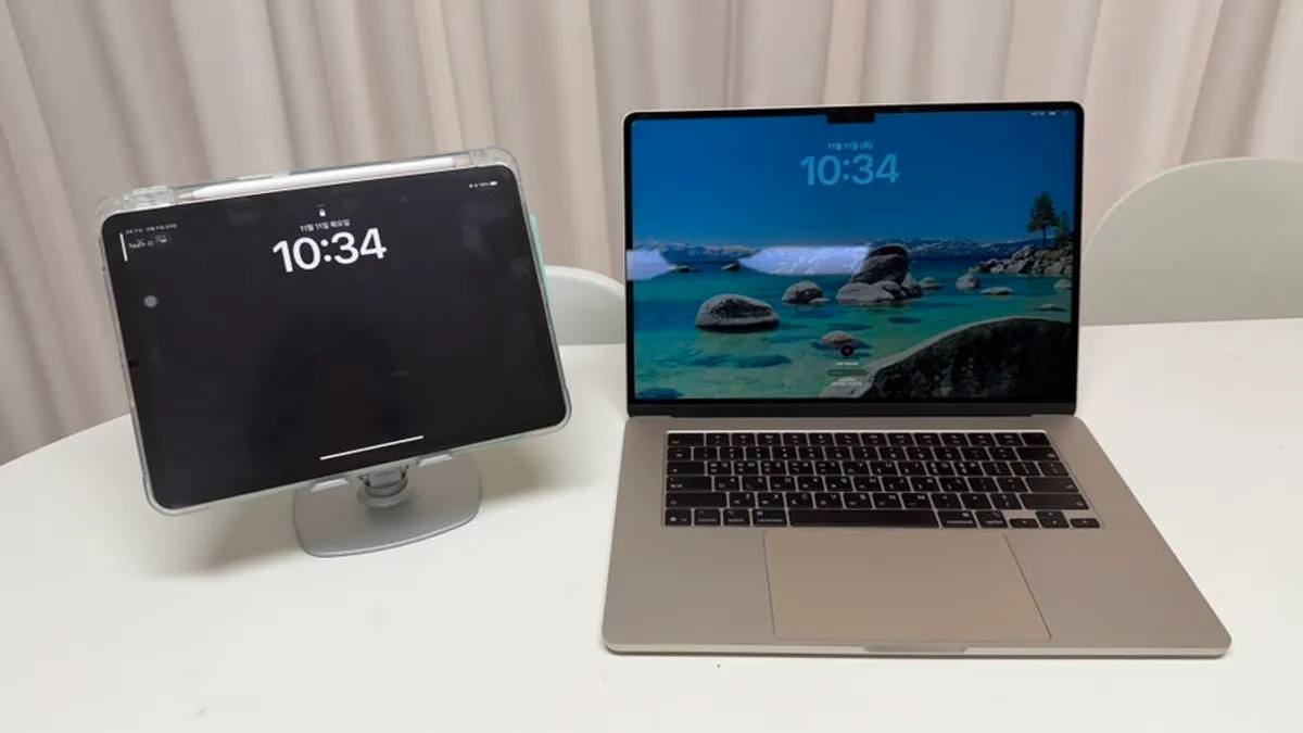 Stand holding a phone securely
