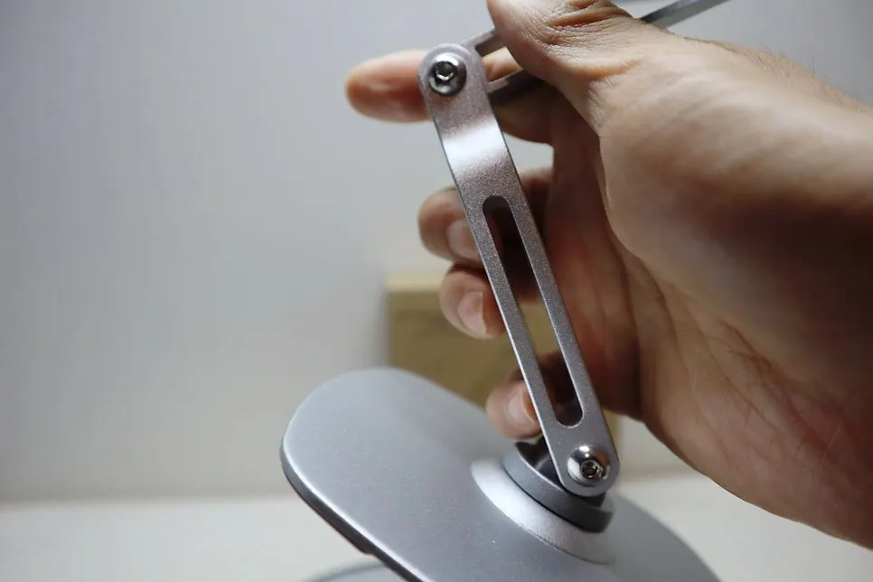 Three-stage foldable tablet stand