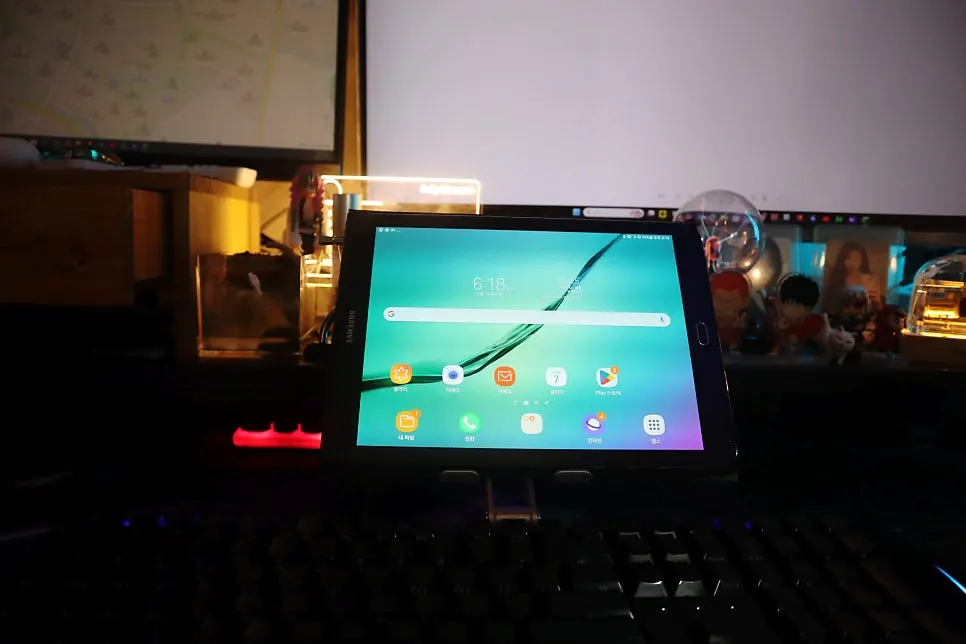 VITINYA rotating foldable stand